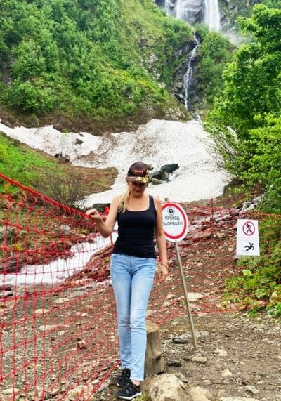  ,   Elena, 47 ,   ,   , c 