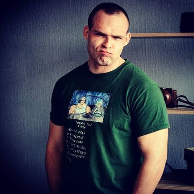  ,   Roman, 33 ,   ,   