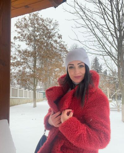  ,   Aliona, 44 ,   ,   