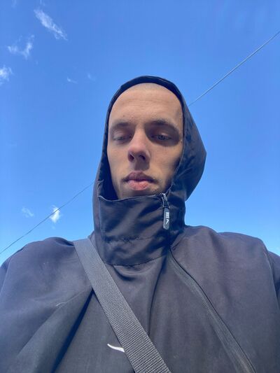  ,   Anton, 25 ,   ,   