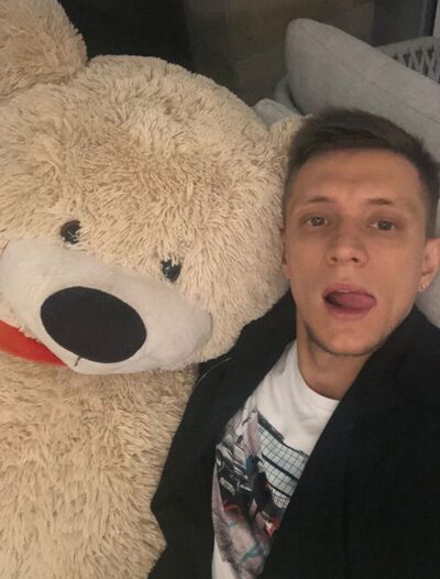  ,   Ruslan, 42 ,   ,   , c , 