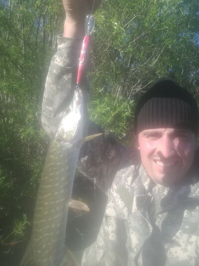  ,   Vadim, 33 ,   