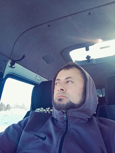 ,   Aziz, 33 ,   ,   