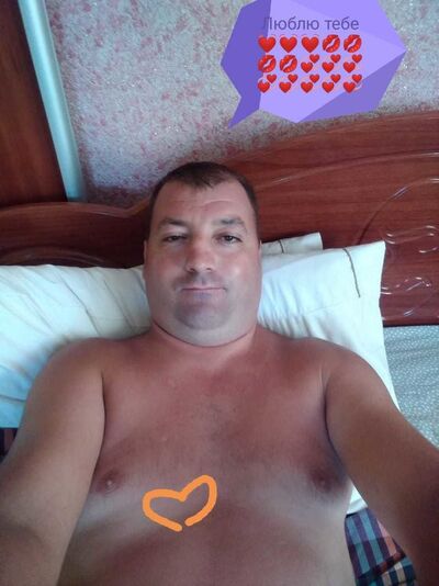  ,   Valentino, 43 ,   ,   , c 