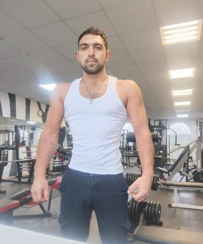  ,   Aram, 32 ,   ,   