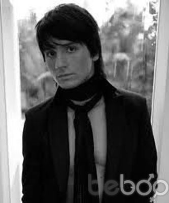  ,   Enrique, 33 ,   