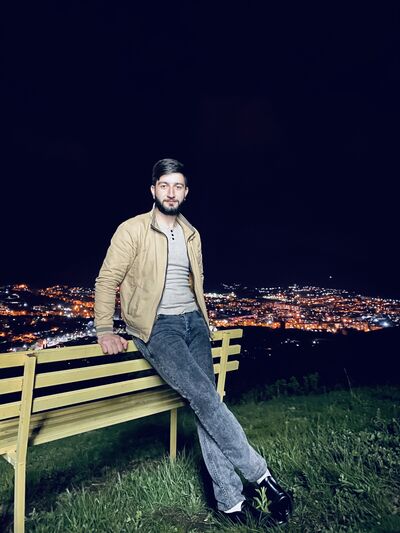  ,   Razmik, 29 ,   ,   
