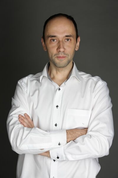  -,   , 37 ,   
