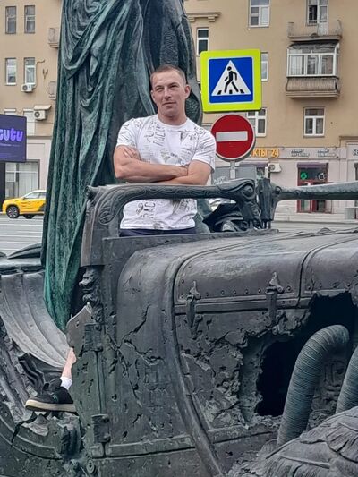  ,   Ivan, 28 ,   ,   