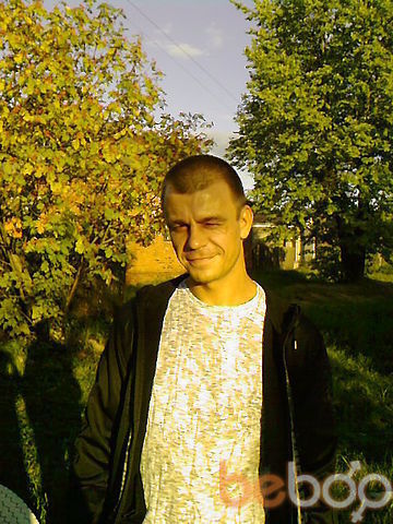  ,   Mikoly, 44 ,   