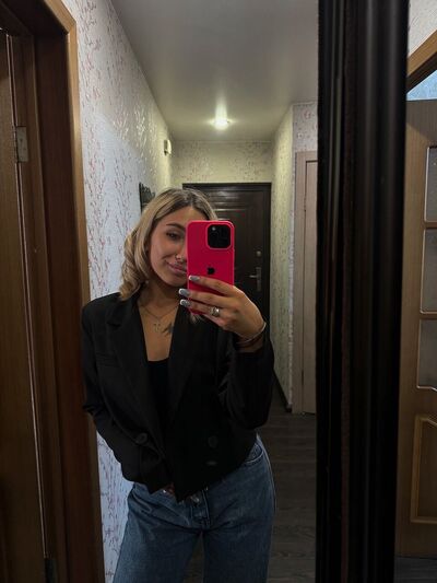  ,   Karolina, 23 ,   ,   , c 