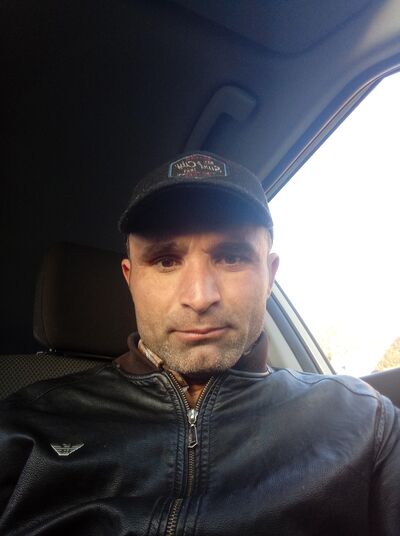  ,   Ruslan, 40 ,   ,   