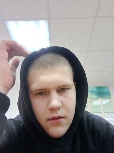  ,   Mikhail, 19 ,   ,   
