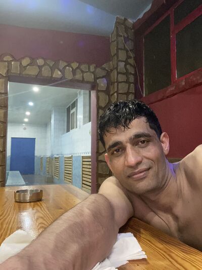  ,   Davlad, 40 ,   ,   