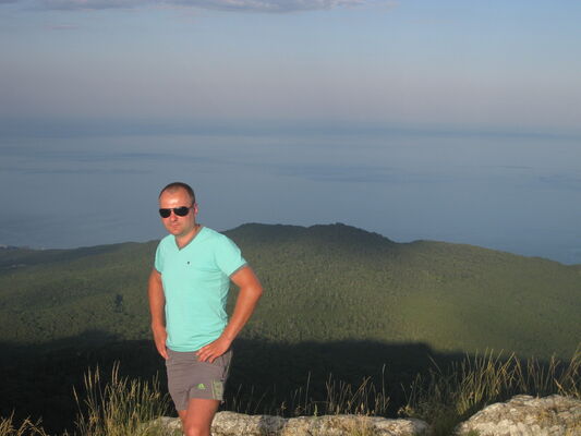  ,   Yurik, 39 ,   ,   , c 