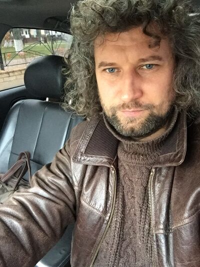  ,   Uli, 47 ,  