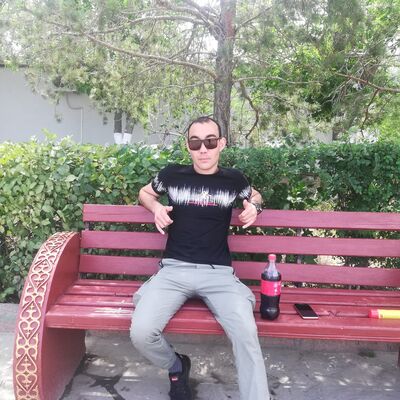  ,   Daniyar, 30 ,   ,   , c 