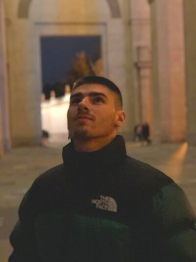  ,   Viktor, 27 ,   ,   