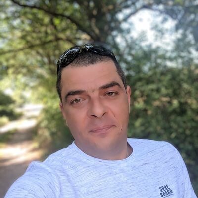  ,   Viktor, 42 ,   ,   