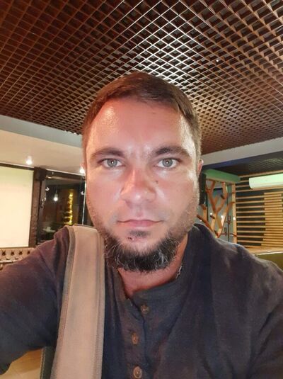  ,   Denis, 44 ,   ,   
