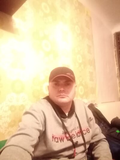  ,   Viktor, 47 ,     , c 