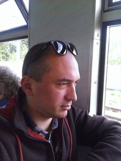  -,   Valentin, 42 ,   