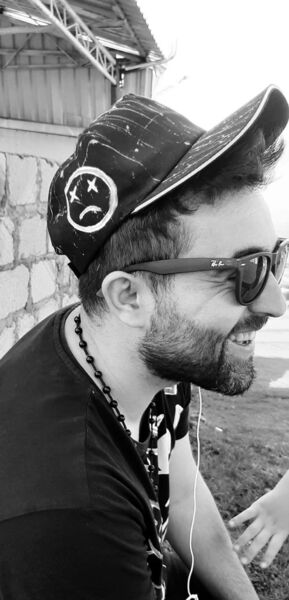  ,   Zaza, 31 ,   ,   , c 