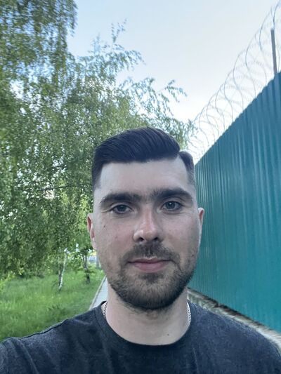  ,   Eduard, 32 ,   ,   