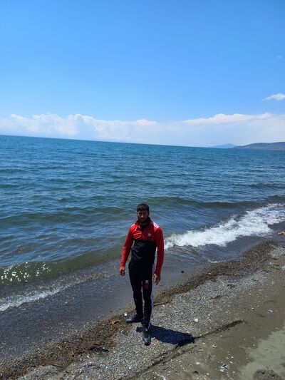  ,   Gurgen, 25 ,   ,   