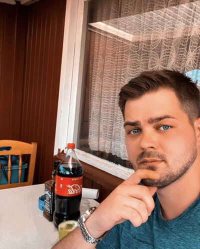  ,   Sergej, 32 ,   ,   