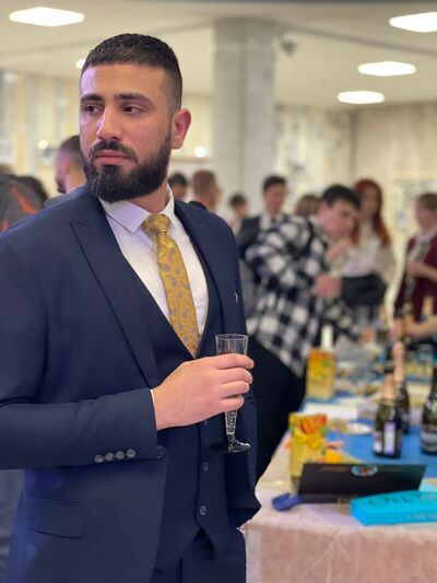  ,   Hussein, 30 ,   ,   