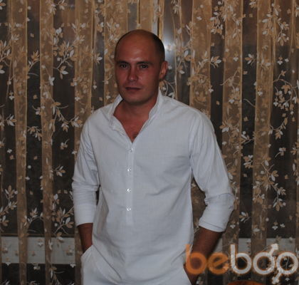  ,   Sasha, 43 ,   