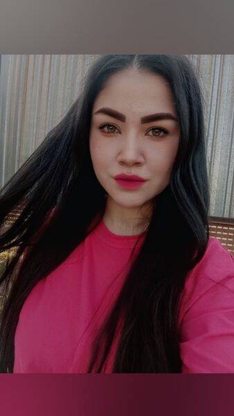  ,   Milka, 28 ,   ,   