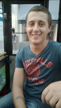  10680451  Denis, 35 ,    