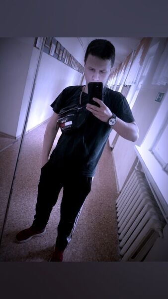  ,   Nik, 19 ,   ,   