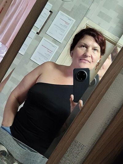  ,   Elena, 53 ,   c 