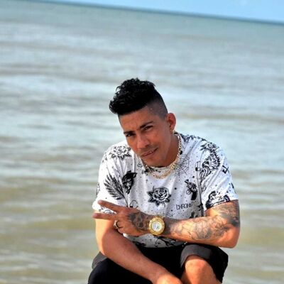  ,   Oniel, 33 ,   ,   