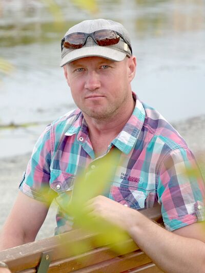  ,   Anton, 41 ,   ,   