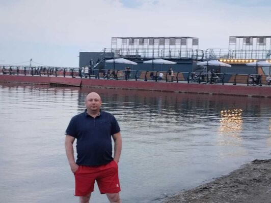  ,   Aleks, 44 ,   ,   
