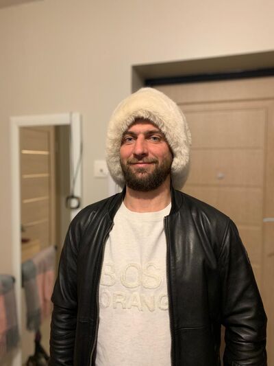  ,   Maxim, 37 ,   ,   , c 