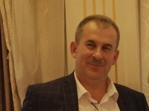  ,   Rokas, 84 ,   