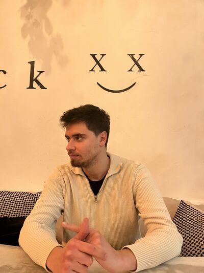 ,   Cihan, 24 ,   ,   