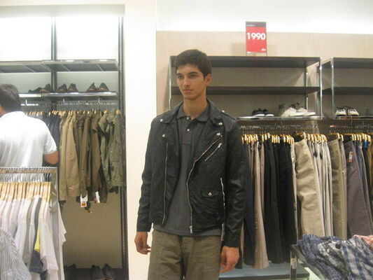  ,   Aleksandar, 32 ,   ,   