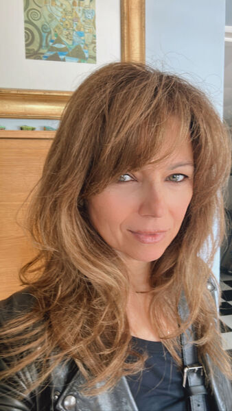  ,   Yanina, 50 ,  