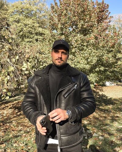  ,   Donald, 40 ,   ,   