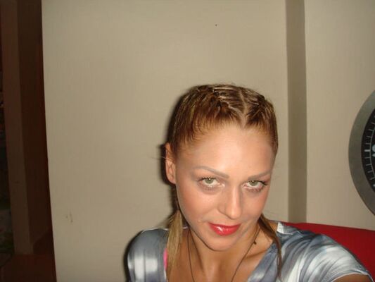  ,   Lola, 44 ,     , c 