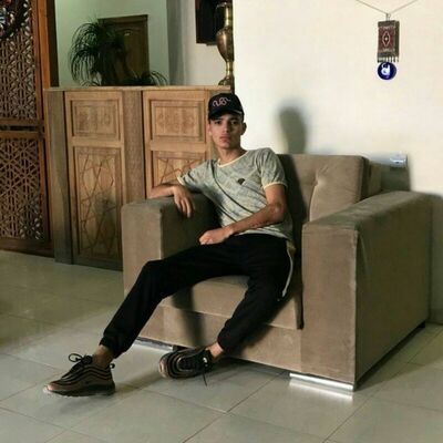  ,   Akow, 25 ,   ,   , c 