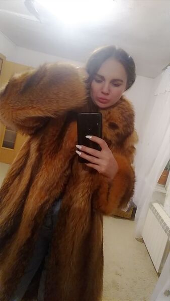  ,   Angelina, 33 ,   c 