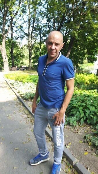  ,   Sergej, 49 ,   ,   , c 