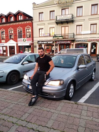  ,   Davit, 28 ,   ,   